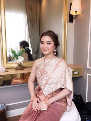 ชุดไทยเจ้าสาว ชุดไทยจักรพรรดิ์ เช่าที่แบมบี้ เวดดิ้ง ห้วยขวาง